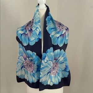 Vintage Oscar de la Renta Blue and Purple Floral Silk Scarf